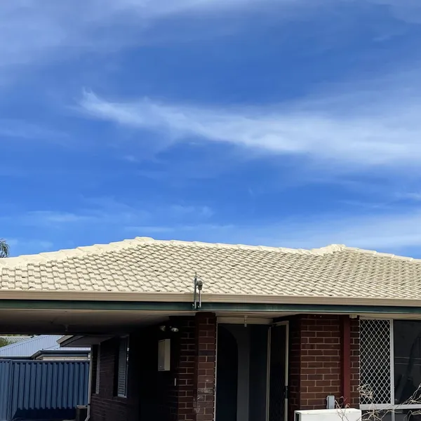 Perth roof with Merino Dulux Acratex coating