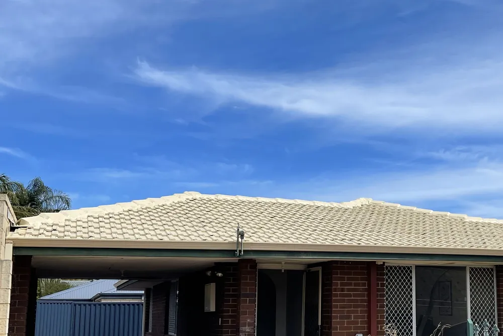 Perth roof with Merino Dulux Acratex coating