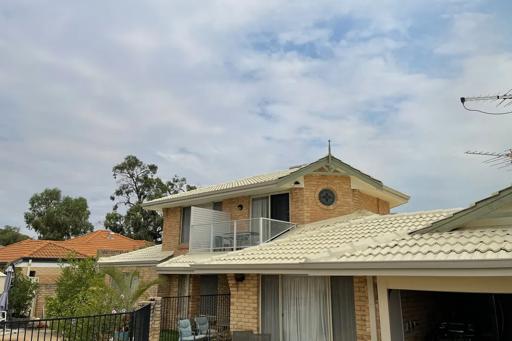 Perth roof with Cream Dulux Acratex coating