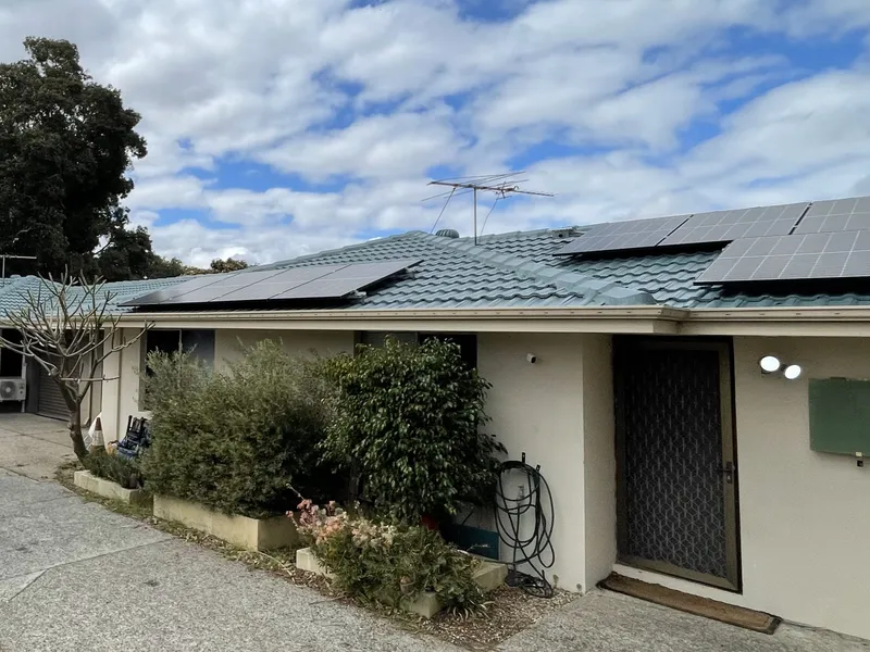 Perth roof with Bluegrass Dulux Acratex coating - view 1