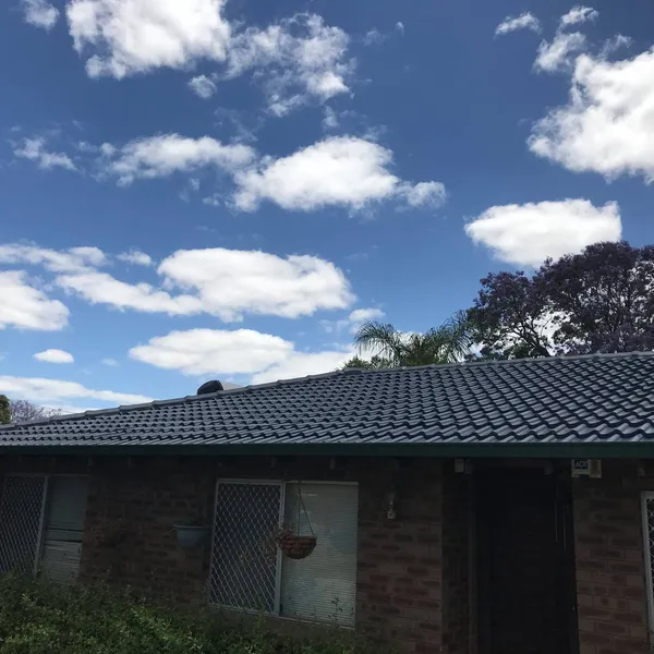 Perth roof with Dark Grey Dulux Acratex coating