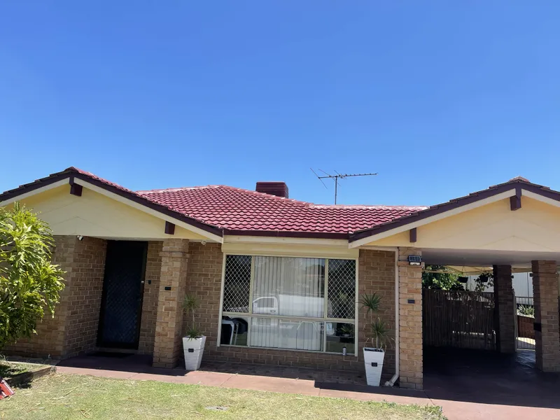 Perth roof with Colorbond Manor Red Dulux Acratex coating - view 1