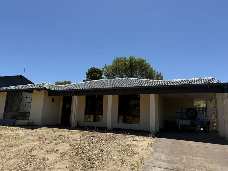 Perth roof with Colorbond Wallaby Dulux Acratex coating - view 2