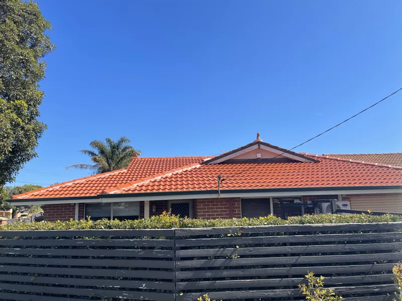 Perth roof with Dark Terracotta Dulux Acratex coating - view 3