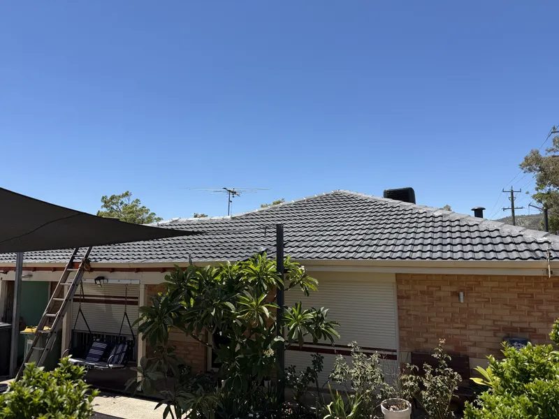 Perth roof with Colorbond Monument Dulux Acratex coating - view 3