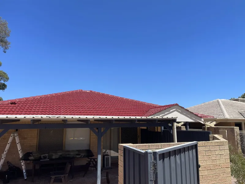Perth roof with Clay Brick Dulux Acratex coating - view 3