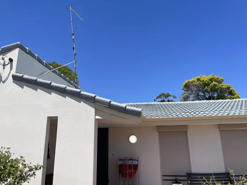 Perth roof with Colorbond Jasper Dulux Acratex coating - view 4