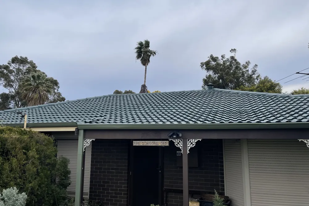 Perth roof with Mid Brunswick Green Dulux Acratex coating